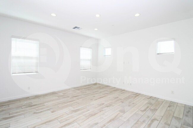 3863 E Bartlett Way Chandler, AZ 85249 photo 2