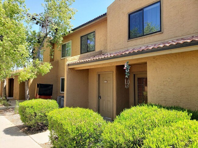 3511 E Baseline Rd Phoenix, AZ 85042 photo 2