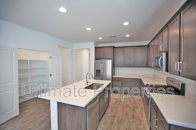12624 W Nogales Dr Sun City West, AZ 85375 photo 3