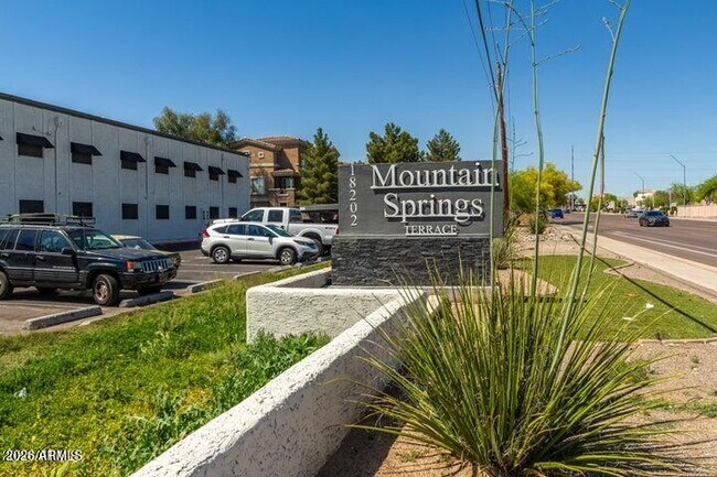 18202 N Cave Creek Rd Phoenix, AZ 85032 photo 2