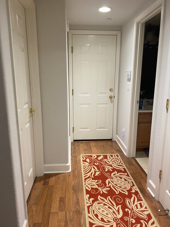 321 Mullinix Way