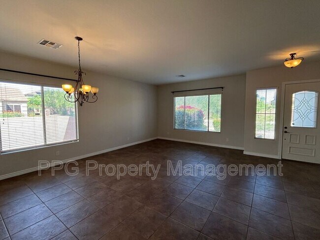 26706 N 24th Dr Phoenix, AZ 85085 photo 4