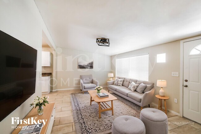 1124 W Cinnabar Ave Phoenix, AZ 85021 photo 4