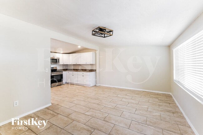 1124 W Cinnabar Ave Phoenix, AZ 85021 photo 5