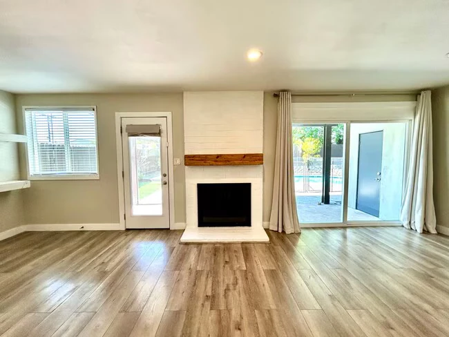 4780 Aberdeen St San Diego, CA 92117 photo 4