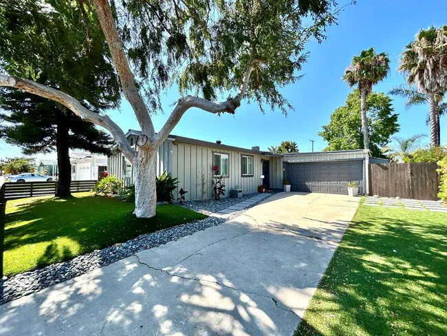 4780 Aberdeen St San Diego, CA 92117 photo 2