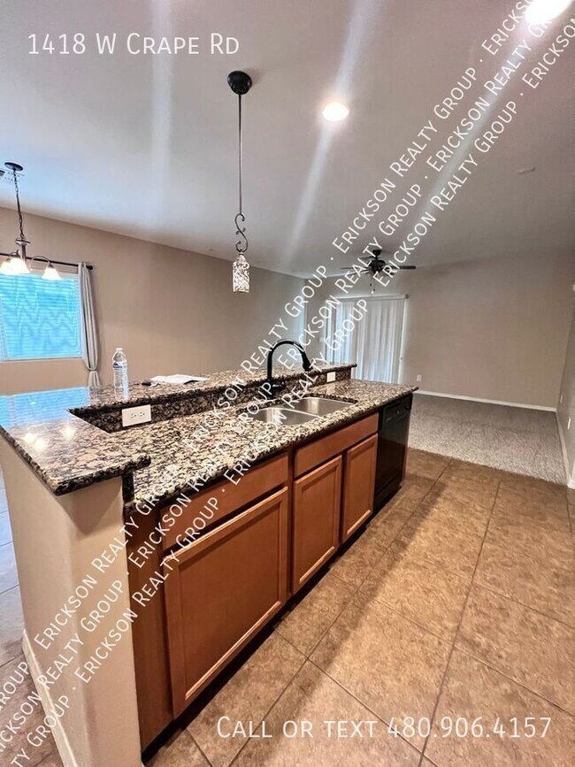 1418 W Crape Rd San Tan Valley, AZ 85140 photo 5