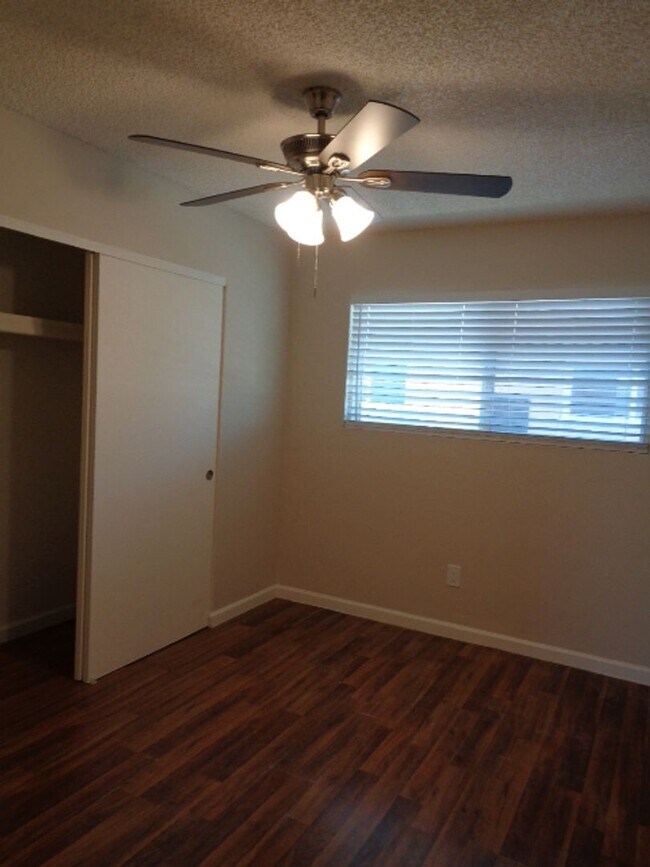 8124 N 33rd Dr Phoenix, AZ 85051 photo 5