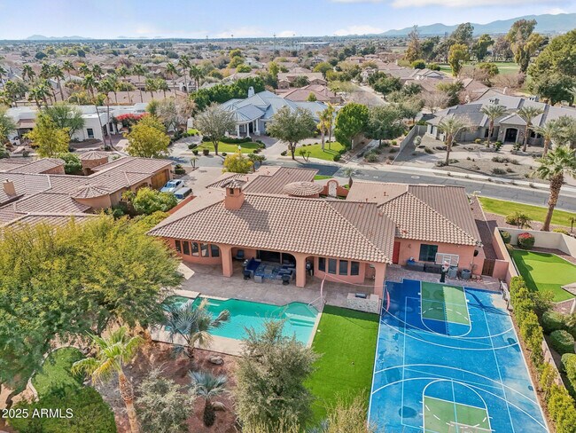 351 N Cloverfield Cir Litchfield Park, AZ 85340 photo 4