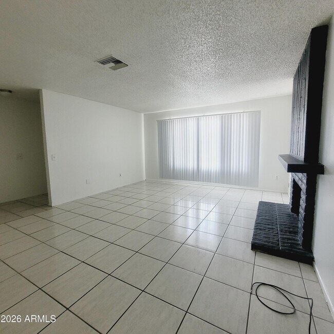 4424 N 53rd Ln Phoenix, AZ 85031 photo 4