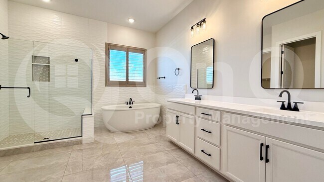 4411 W Park View Ln Glendale, AZ 85310 photo 5