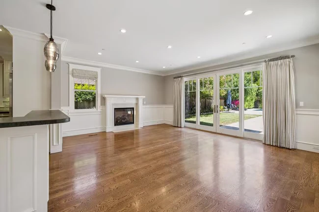 1517 Howard Ave Burlingame, CA 94010 photo 3