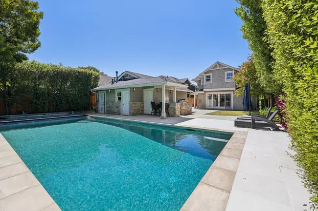 1517 Howard Ave Burlingame, CA 94010 photo 5