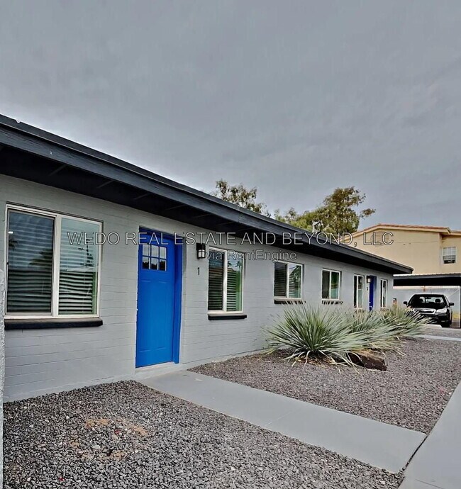 1302 E Vista Ave Phoenix, AZ 85020