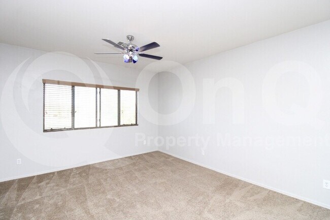 5018 W St Kateri Dr Phoenix, AZ 85339 photo 4