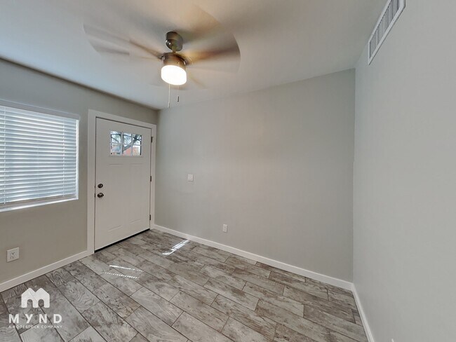 12707 W Tasha Dr Surprise, AZ 85378 photo 2