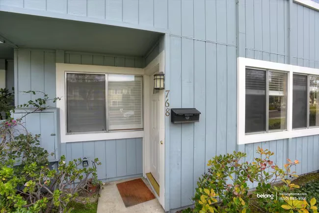 768 Comet Dr Foster City, CA 94404 photo 4