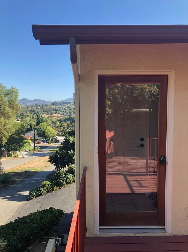 572 Plumosa Ave Vista, CA 92081 photo 3