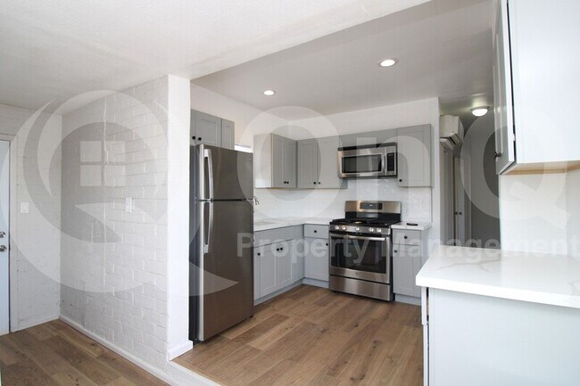 1022 S Montezuma Ave Phoenix, AZ 85003 photo 3