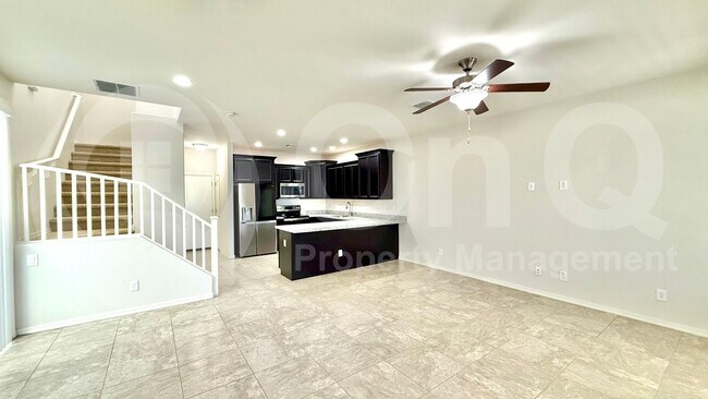 2282 S Deerfield Ln Gilbert, AZ 85295 photo 3