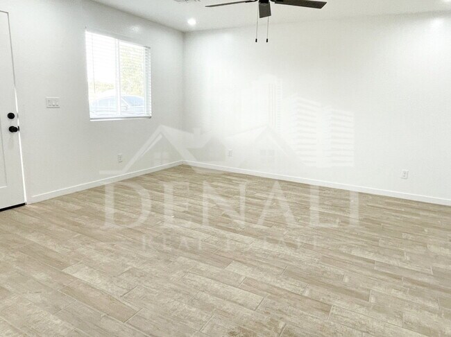 733 S 96th Pl Mesa, AZ 85208 photo 4