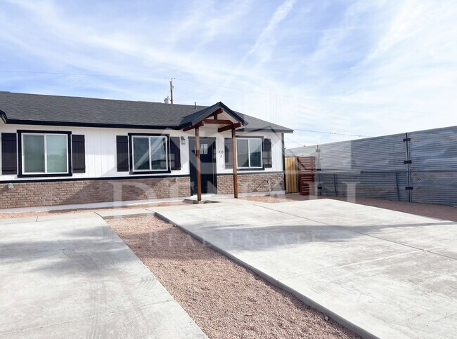 733 S 96th Pl Mesa, AZ 85208 photo 2