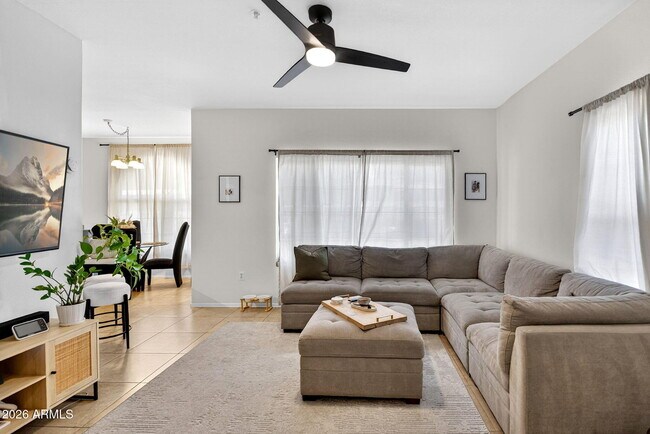 9451 E Becker Ln Scottsdale, AZ 85260 photo 4
