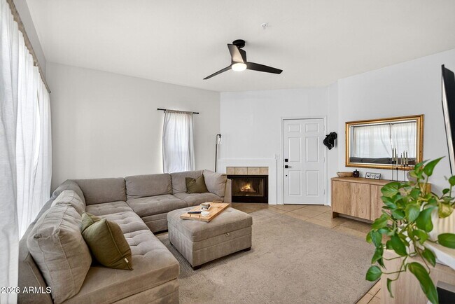 9451 E Becker Ln Scottsdale, AZ 85260 photo 3