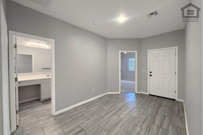 12731 W Myrtle Ave Glendale, AZ 85307 photo 5