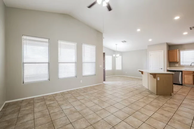 24616 N 65th Ave Glendale, AZ 85310 photo 4
