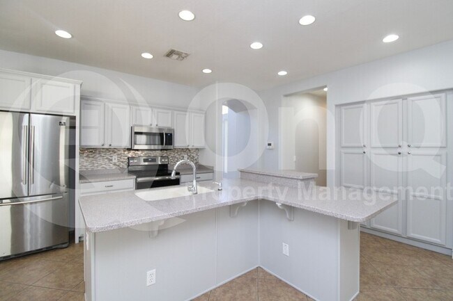20690 N 70th Dr Glendale, AZ 85308 photo 3