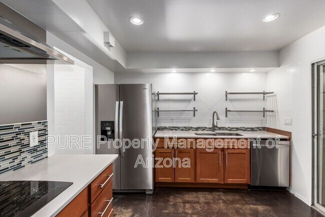 1030 E Bethany Home Rd Phoenix, AZ 85014 photo 5
