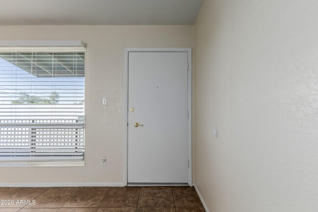 7141 N 16th St Phoenix, AZ 85020 photo 2