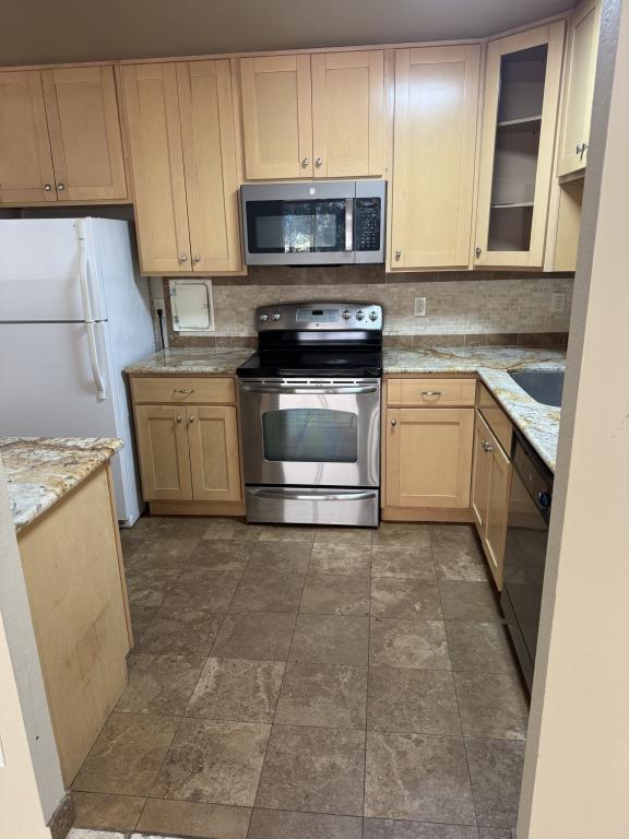 555 Pierce St Albany, CA 94706 photo 5