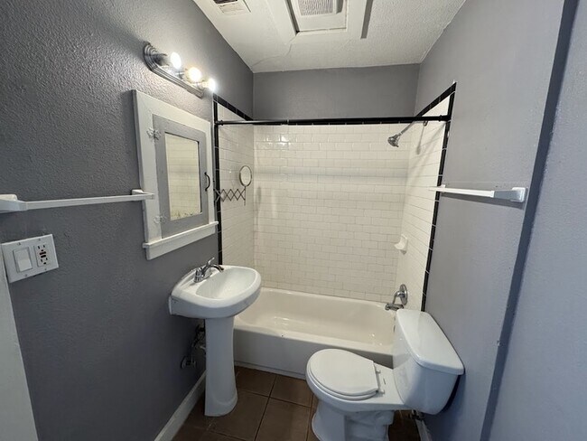 1116 E Portland St Phoenix, AZ 85006 photo 5