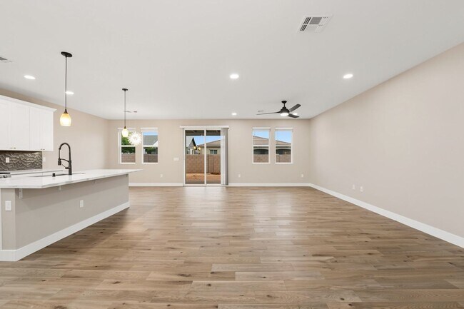 5541 E Santa Rita Dr San Tan Valley, AZ 85140 photo 5