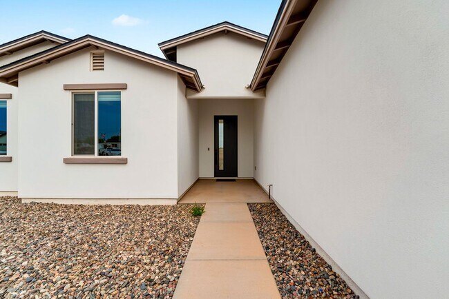 5541 E Santa Rita Dr San Tan Valley, AZ 85140 photo 2