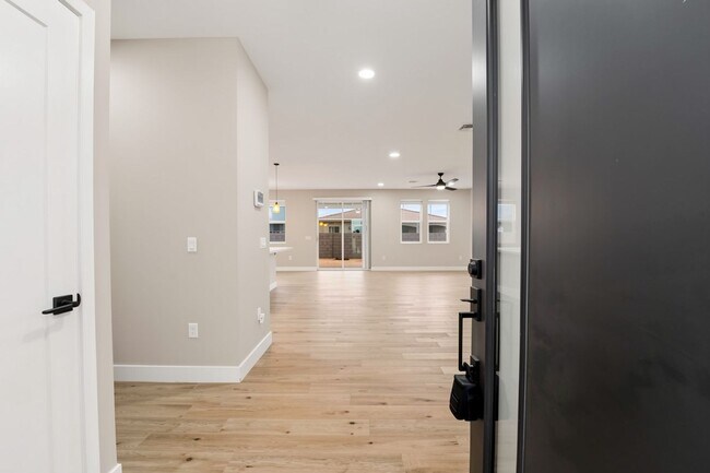 5541 E Santa Rita Dr San Tan Valley, AZ 85140 photo 3