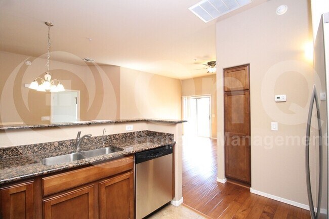 2725 E Mine Creek Rd Phoenix, AZ 85024 photo 5