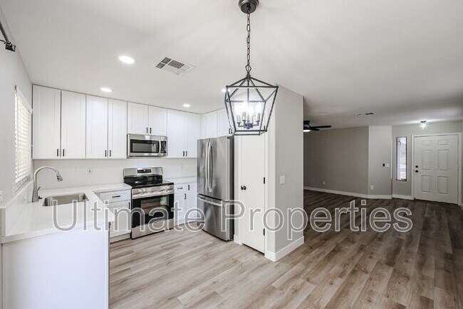 15008 W Ventura St photo 2