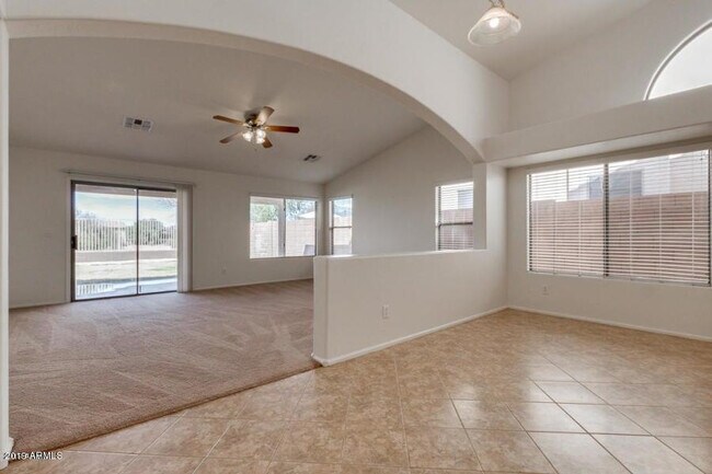 42376 W Chisholm Dr Maricopa, AZ 85138 photo 4