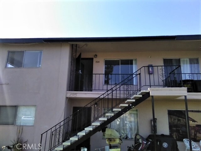 1724 Crofton Ln Escondido, CA 92027