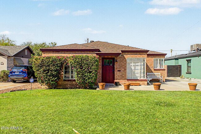 1326 E Palm Ln photo 5