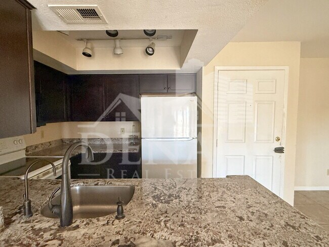 540 N May Mesa, AZ 85201 photo 4