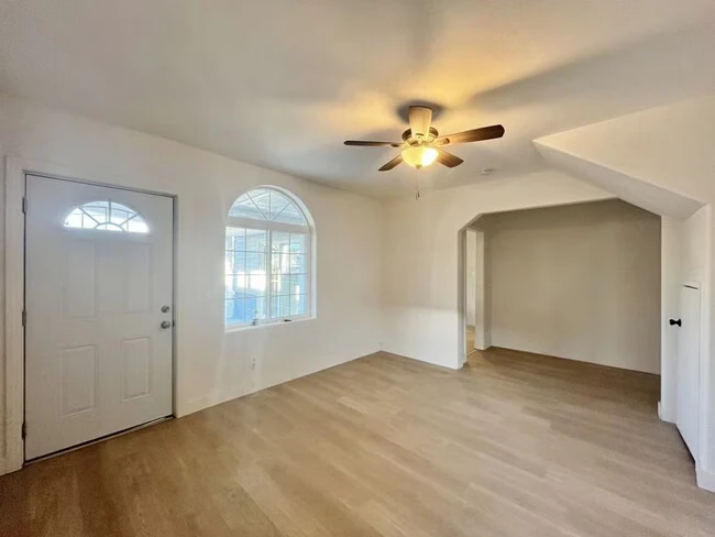 3965 Newton Ave San Diego, CA 92113 photo 2