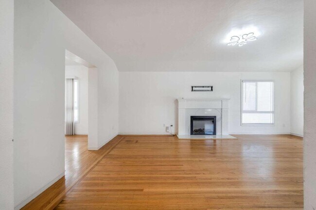 1305 Walnut St Alameda, CA 94501 photo 3