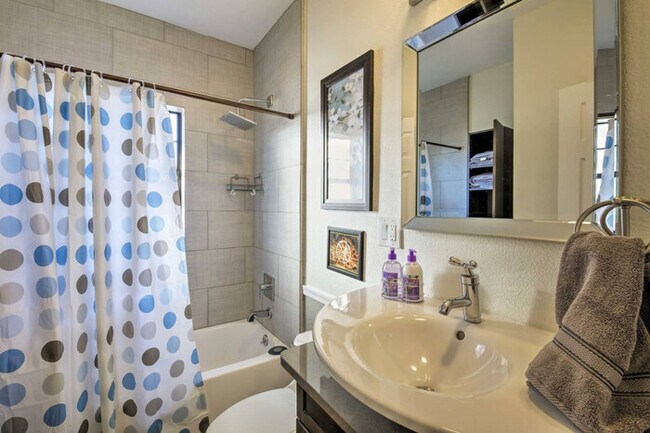 1002 E Palm Ln Phoenix, AZ 85006 photo 3