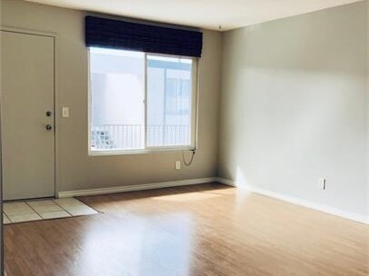 4750 Noyes St San Diego, CA 92109 photo 4