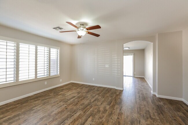10898 W Alvarado Rd Avondale, AZ 85392 photo 4