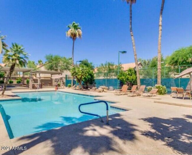 1287 N Alma School Rd Chandler, AZ 85224